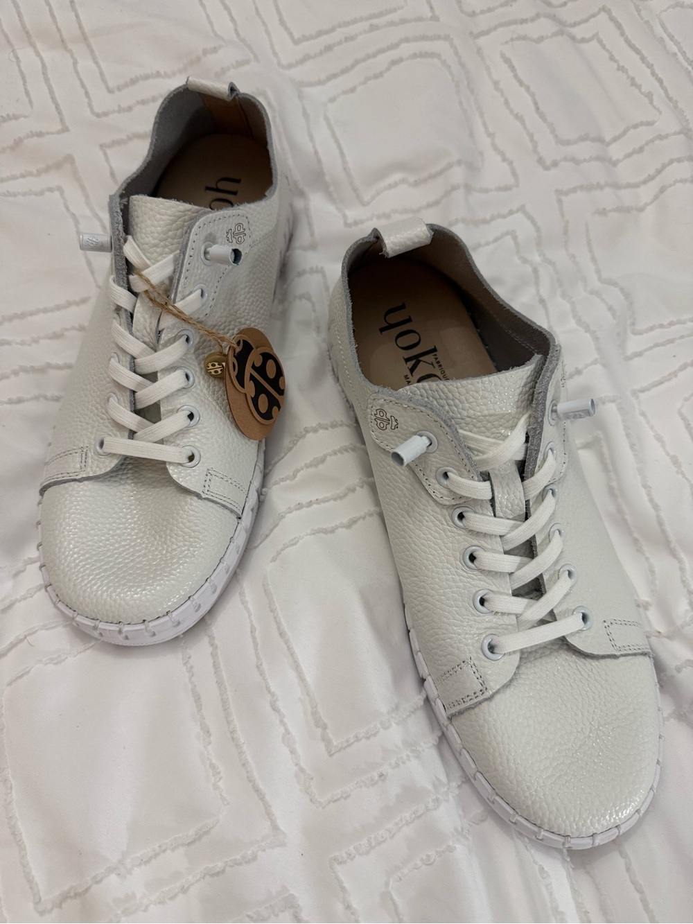 Yokono Women's White Pebbled Leather Lace-Up Sneakers
